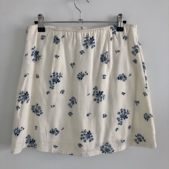 NWT American Eagle Outfitters Linen Blend White and Blue Floral Skirt | Small - Picture 4 of 7